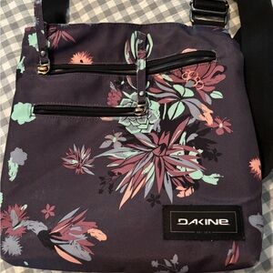 Dakine Floral Crossbody Bag - Black and Pink